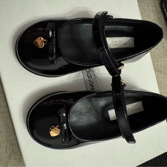 D&G Kids Shoes with Heart Charm - Picture 7 of 7